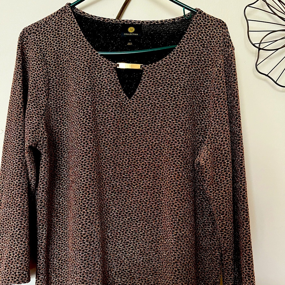 JM Collection| Shimmery gold/black blouse| size L
